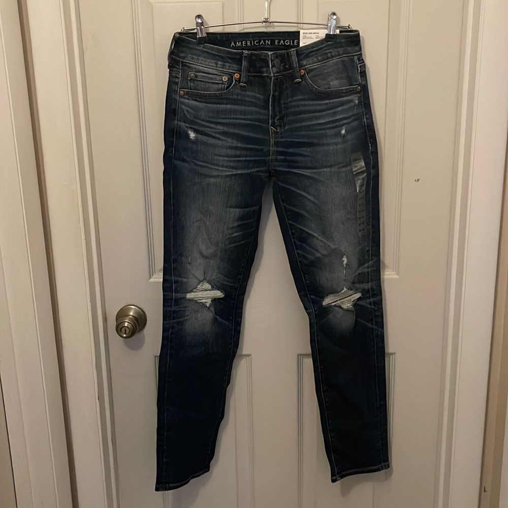 28W 30L Blue ripped American Eagle jeans